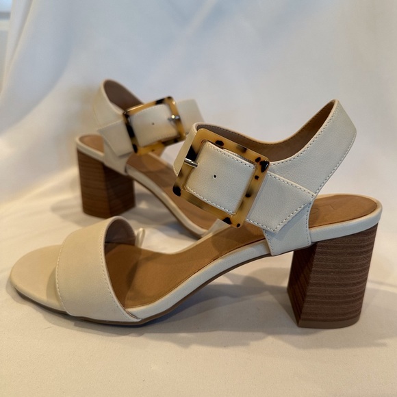 LOFT Shoes - LOFT Women’s Ivory Sandals, Size 8M.  NWOT in excellent condition!